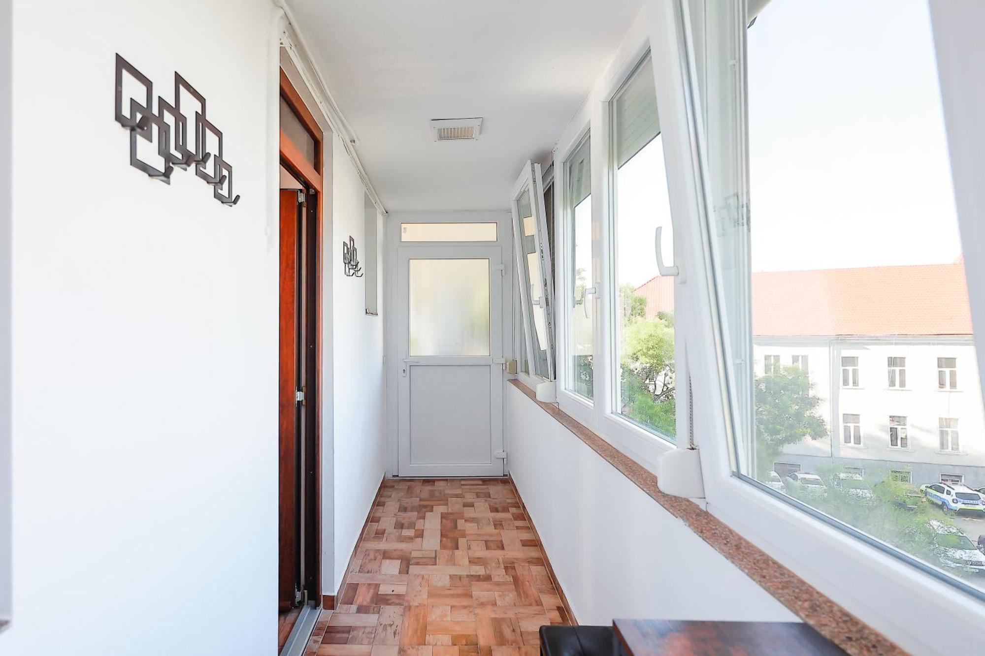 Oradea City Center Apartment Near Aquapark With Jacuzzi & Parking Екстериор снимка