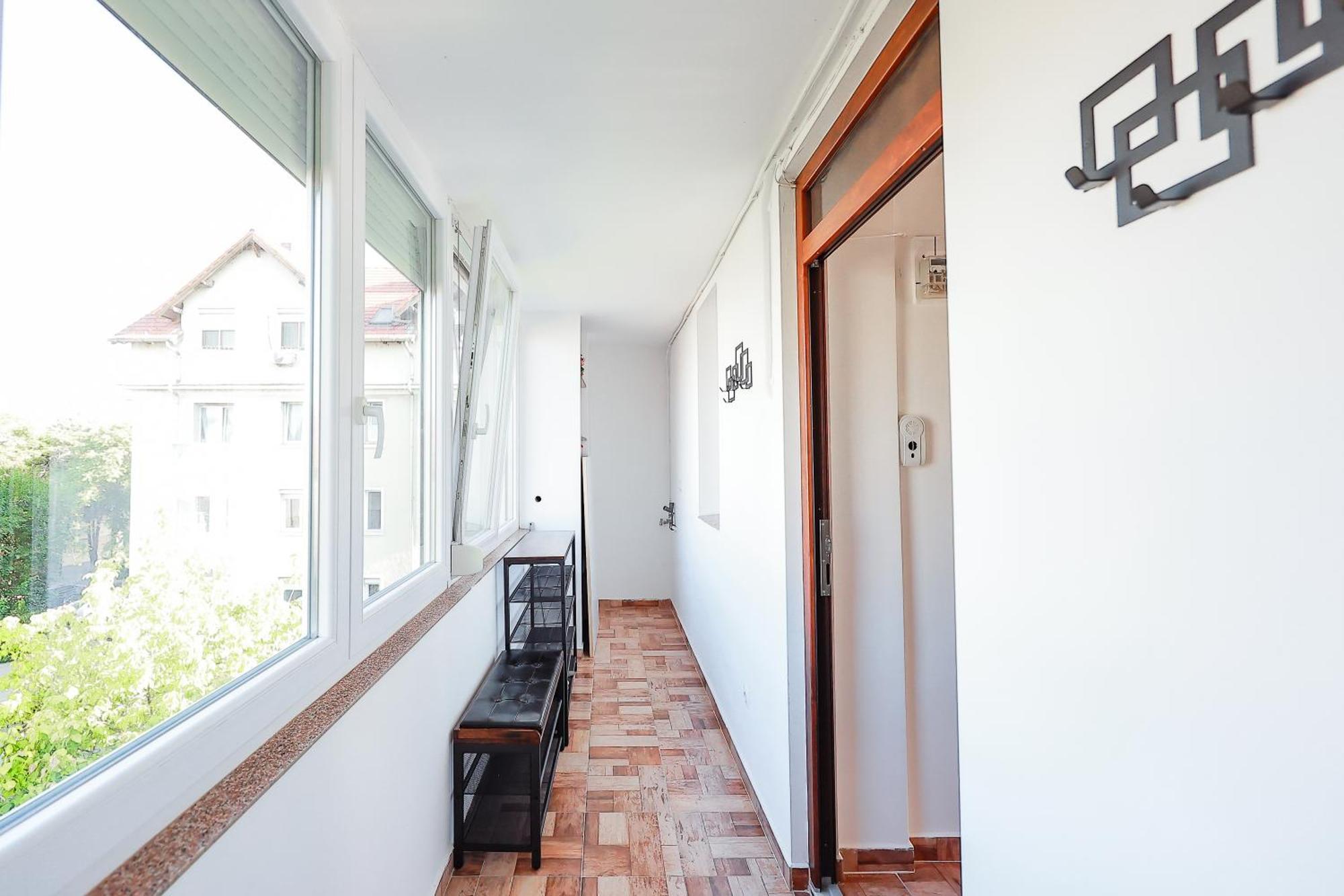 Oradea City Center Apartment Near Aquapark With Jacuzzi & Parking Екстериор снимка