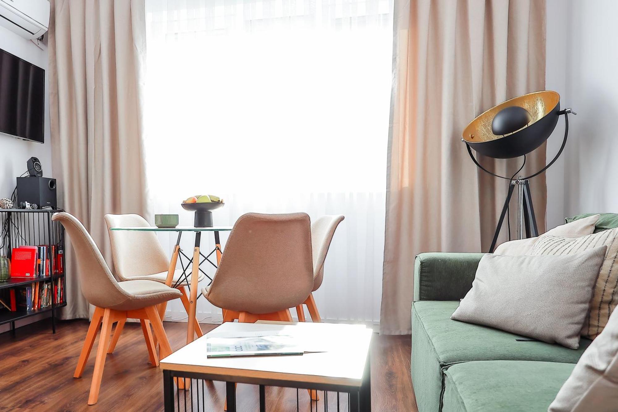 Oradea City Center Apartment Near Aquapark With Jacuzzi & Parking Екстериор снимка